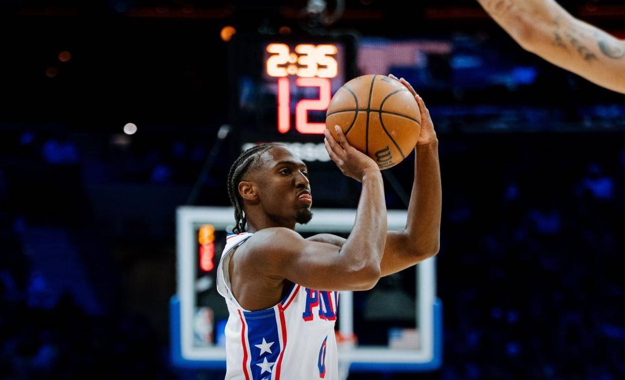 九游BT破解游戏篮网球星三分绝杀，全场观众热烈欢呼，任何因此不断.